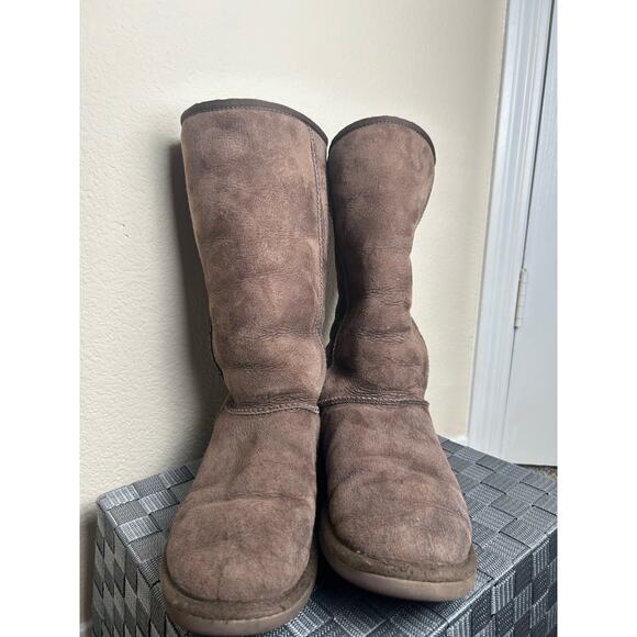UGG Classic Tall Women's Size 9 Brown Winter Fuzzy Fleece Water Repellent Snow - Picture 1 of 9